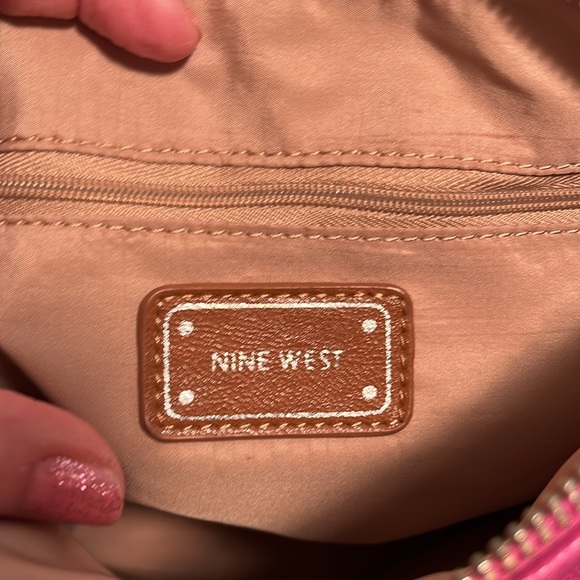 Nine West EUC pink Crossbody purse with CUTE BOW Color little darker than shown - Picture 6 of 9